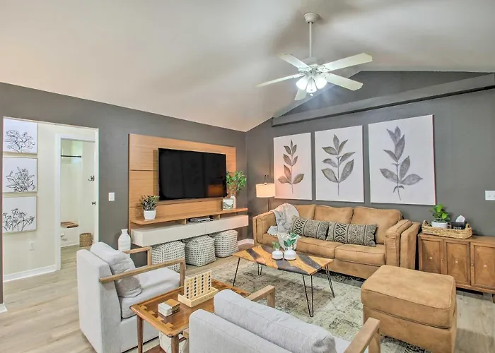 Cozy-modern Home: Large Yard, Grill * Pensacola